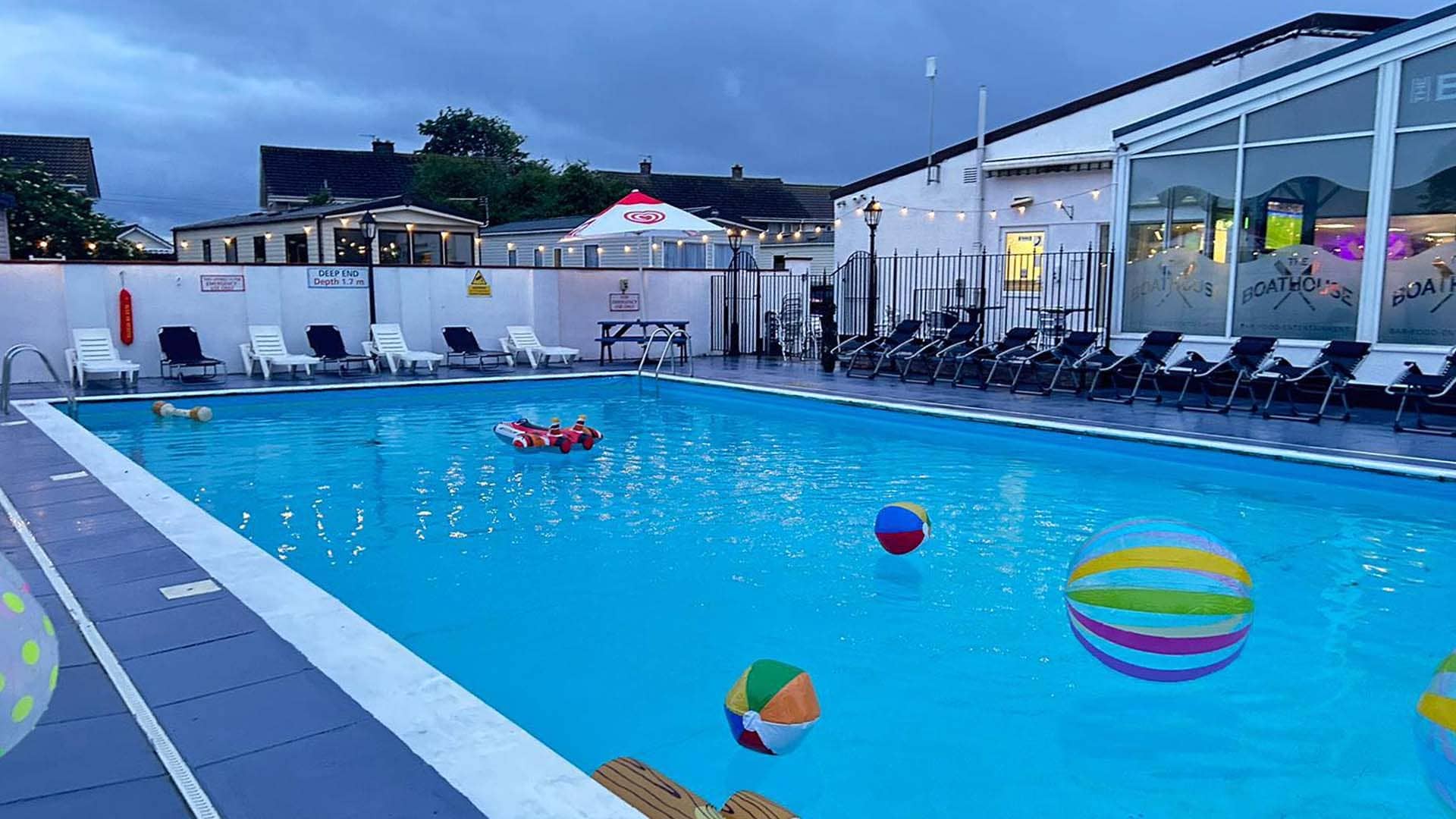 Lakeside Holiday Park